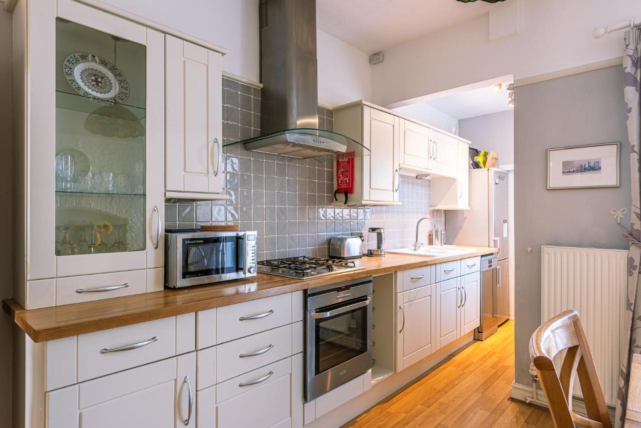 15 Brownlow Street Йорк Экстерьер фото